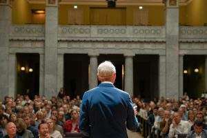 Michael Sandel holdt årets foredrag på Agenda i Aulaen. Foto: Åse Ultvedt