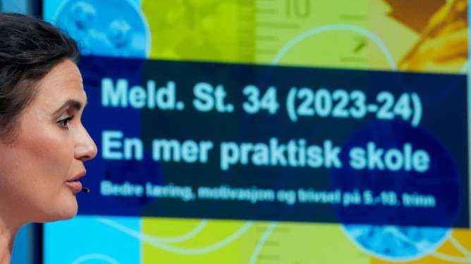 Stortingsmeldingen «En mer praktisk skole – bedre læring, motivasjon og trivsel på 5. -10. trinn» Oslo 20240913. Kunnskapsminister Kari Nessa Nordtun (Ap) legger fram melding for grunnskolens 5. til 10. trinn. Foto: Lise Åserud / NTB