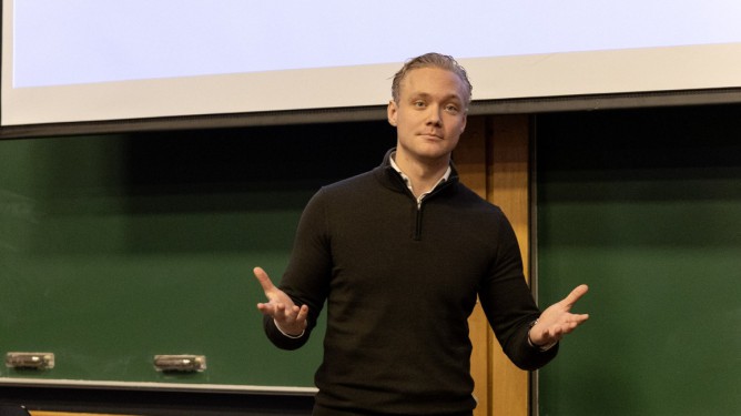 Simen Velle, utdanningspolitisk talsperson i FrP