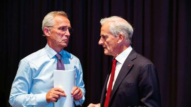 Jens Stoltenberg og Jonas Gahr Støre